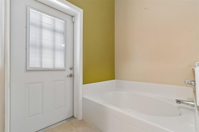 1008 OLD BARN ROAD, Orlando, FL 32825