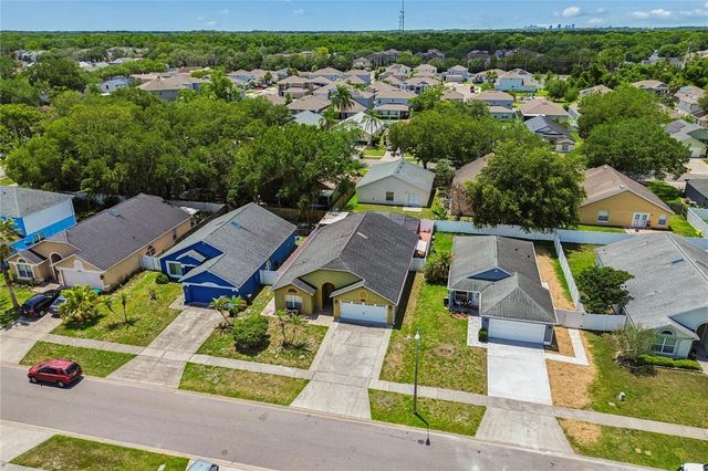 1008 OLD BARN ROAD, Orlando, FL 32825