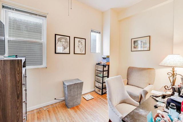 1652 W Nelson Street 2, Chicago, IL 60657