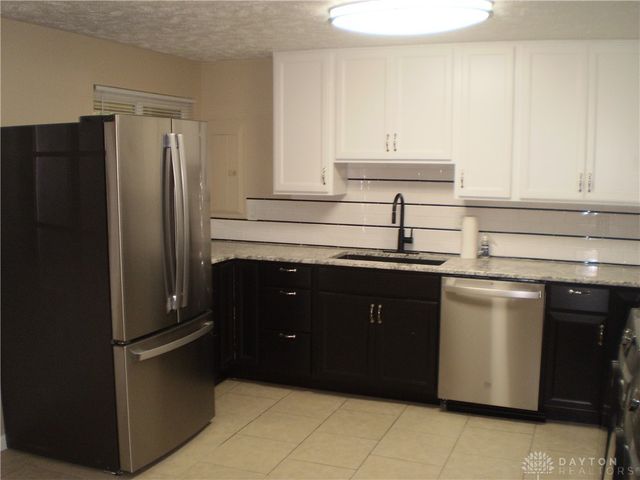 5041 Pepper Drive, Huber Heights, OH 45424