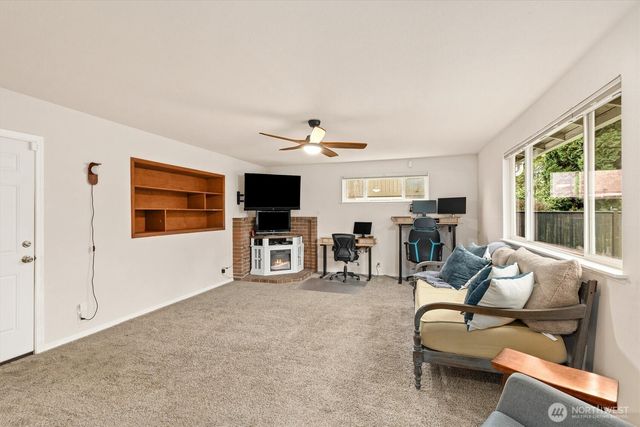 7628 40th Avenue Ct E, Puyallup, WA 98443