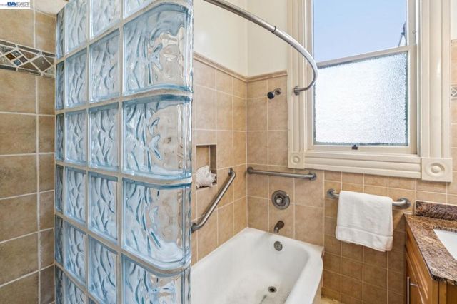 1801 Buena Vista Ave, Alameda, CA 94501
