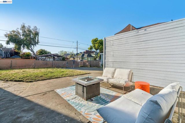 1801 Buena Vista Ave, Alameda, CA 94501