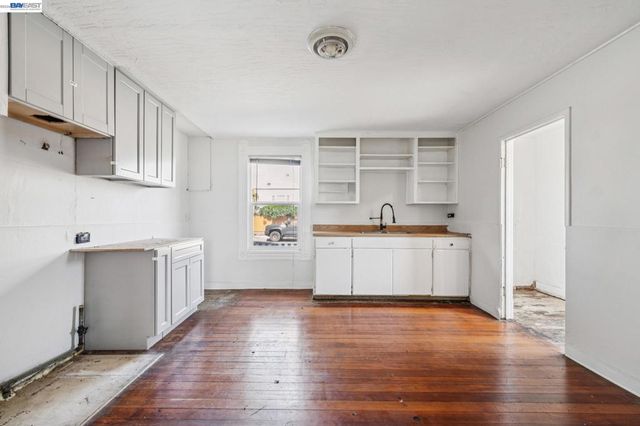 1801 Buena Vista Ave, Alameda, CA 94501