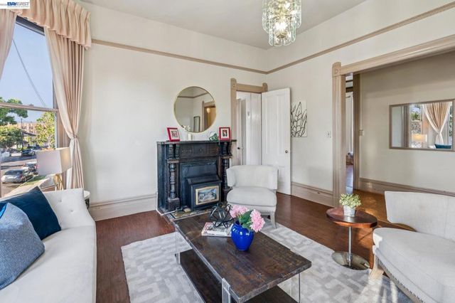 1801 Buena Vista Ave, Alameda, CA 94501