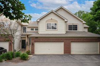 268 Southwicke Drive B, Streamwood, IL 60107