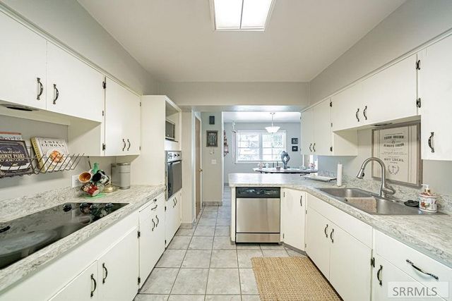 240 Tautphaus Drive, Idaho Falls, ID 83402