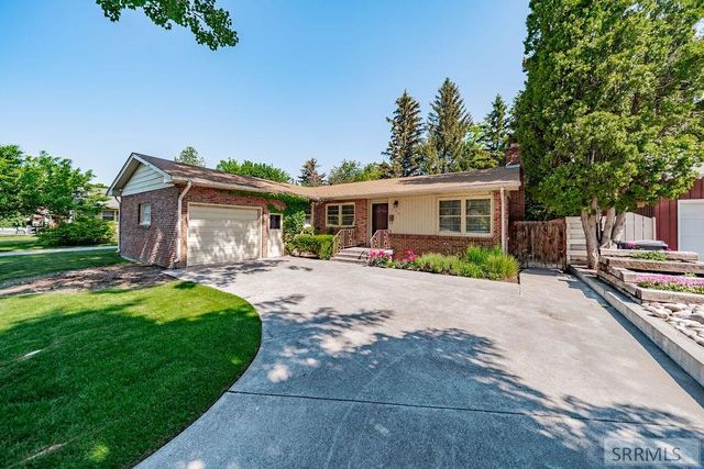 240 Tautphaus Drive, Idaho Falls, ID 83402