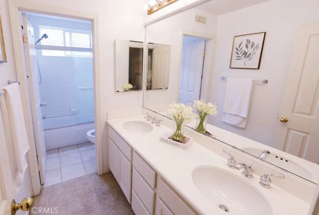 60 Edenbrook, Irvine, CA 92620