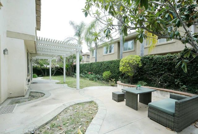 60 Edenbrook, Irvine, CA 92620