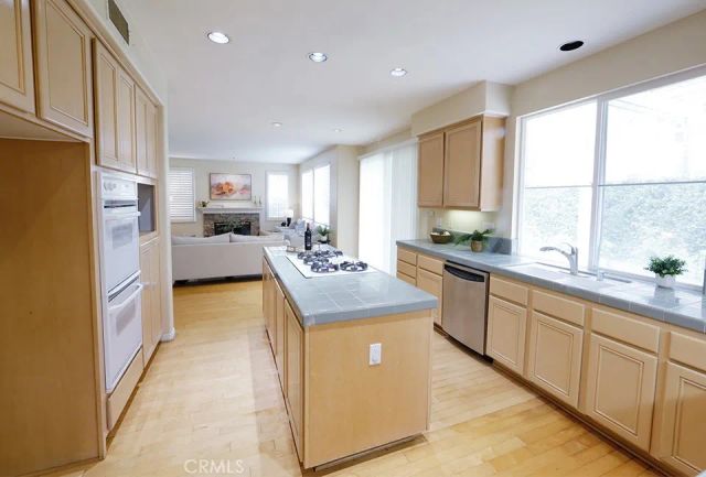 60 Edenbrook, Irvine, CA 92620
