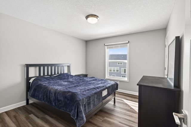 2150 Johanna Circle, Hugo, MN 55038