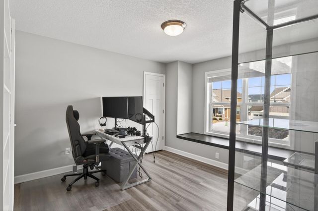 2150 Johanna Circle, Hugo, MN 55038