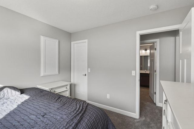 2150 Johanna Circle, Hugo, MN 55038