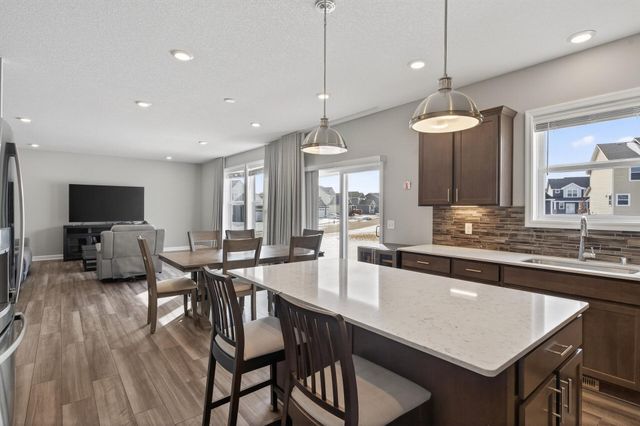 2150 Johanna Circle, Hugo, MN 55038