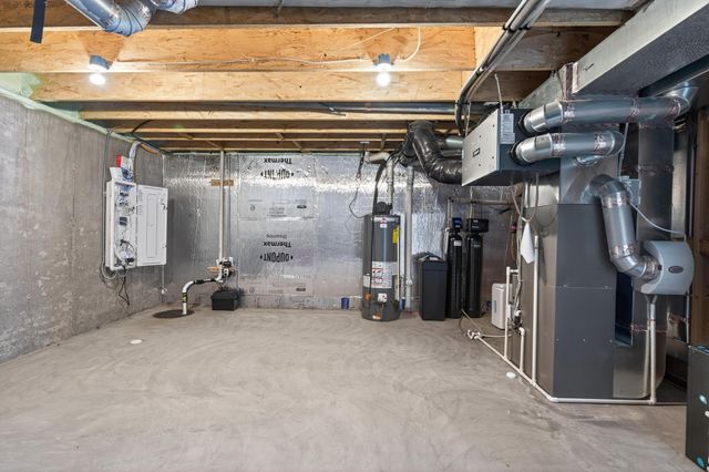 2150 Johanna Circle, Hugo, MN 55038