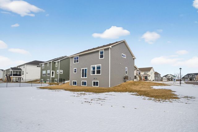 2150 Johanna Circle, Hugo, MN 55038