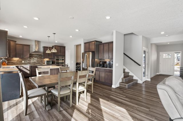 2150 Johanna Circle, Hugo, MN 55038