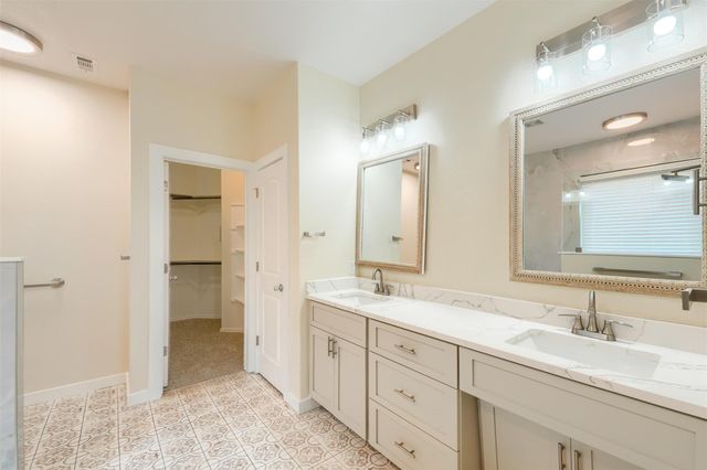318 Blossom Valley STRM, Buda, TX 78610
