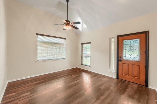 318 Blossom Valley STRM, Buda, TX 78610