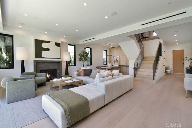 4433 Kraft, Studio City, CA 91602