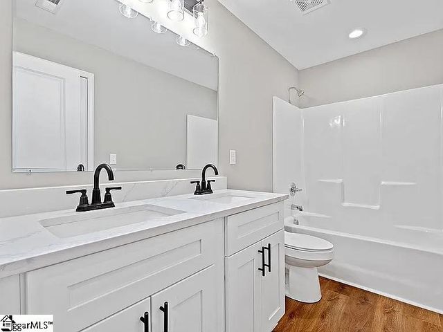 711 Rockcliffe Street, Greenville, SC 29617