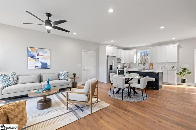 711 Rockcliffe Street, Greenville, SC 29617
