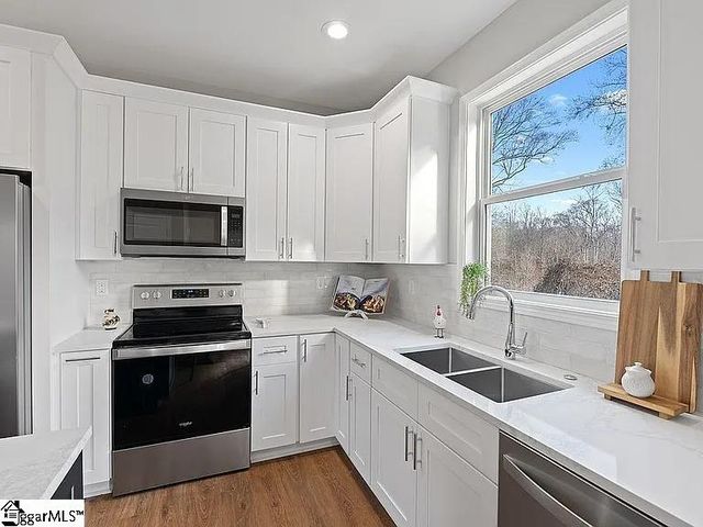 711 Rockcliffe Street, Greenville, SC 29617