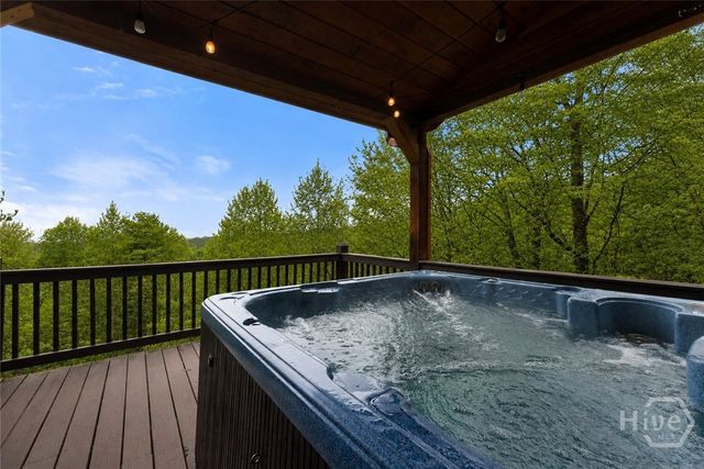 437 Spruce Circle, Mineral Bluff, GA 30559