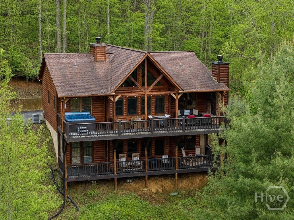 437 Spruce Circle, Mineral Bluff, GA 30559