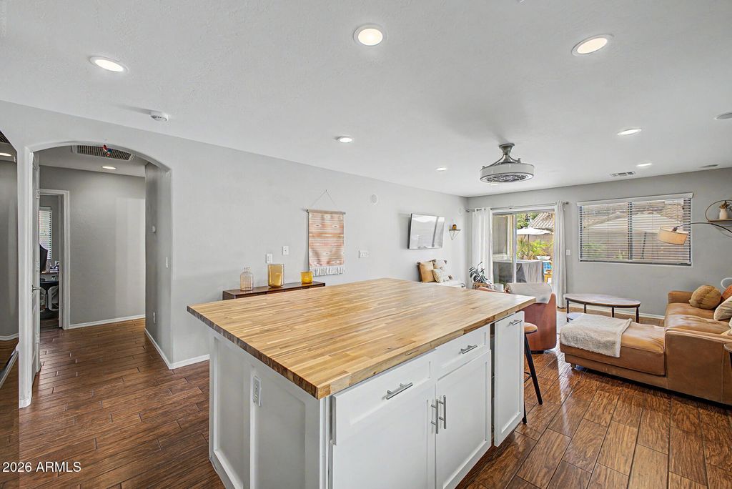 15465 W SHANGRI LA Road, Surprise, AZ 85379 — photo 5