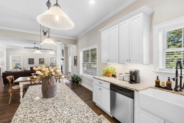 100 Tablerock Court, Dothan, AL 36301
