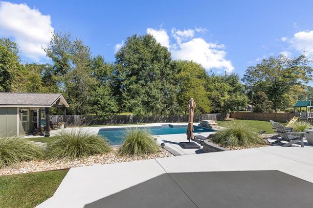 100 Tablerock Court, Dothan, AL 36301
