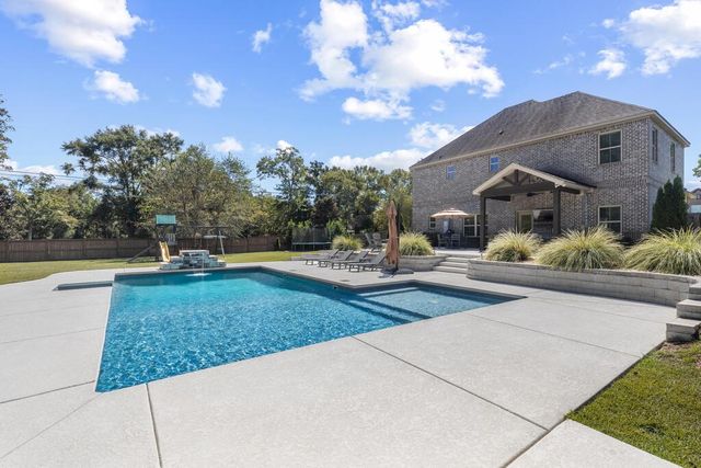 100 Tablerock Court, Dothan, AL 36301
