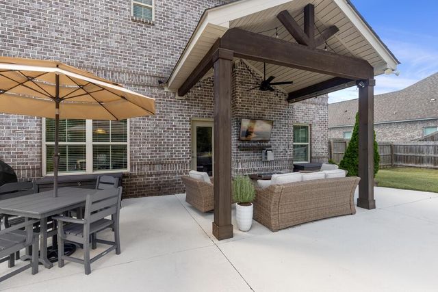 100 Tablerock Court, Dothan, AL 36301