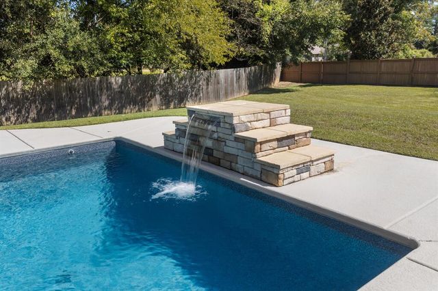 100 Tablerock Court, Dothan, AL 36301