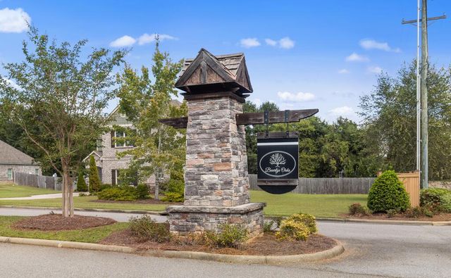100 Tablerock Court, Dothan, AL 36301