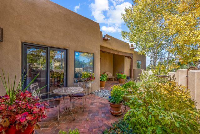 4 Calle Alexia, Santa Fe, NM 87508