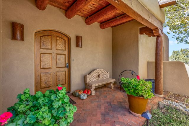 4 Calle Alexia, Santa Fe, NM 87508