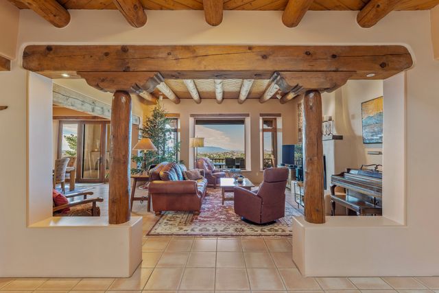 4 Calle Alexia, Santa Fe, NM 87508