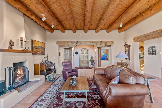 4 Calle Alexia, Santa Fe, NM 87508