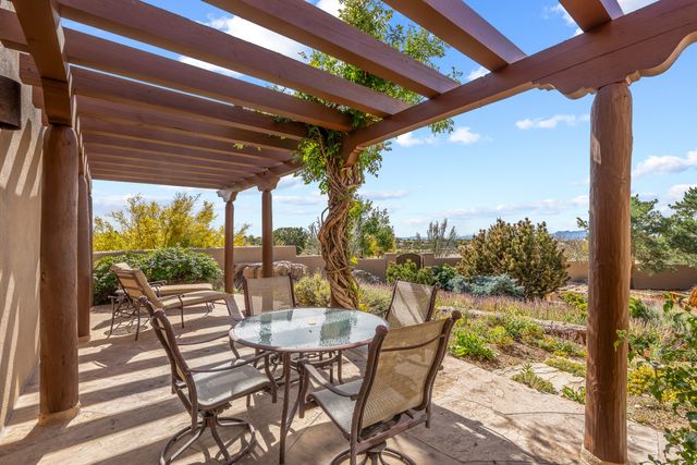 4 Calle Alexia, Santa Fe, NM 87508