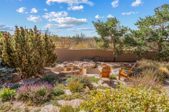 4 Calle Alexia, Santa Fe, NM 87508