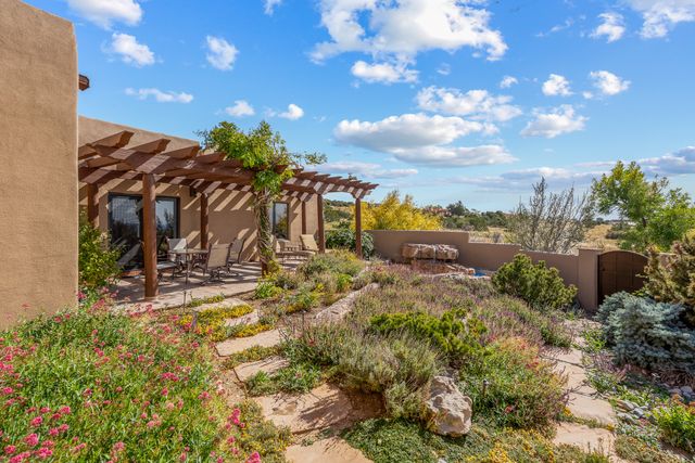 4 Calle Alexia, Santa Fe, NM 87508