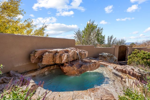 4 Calle Alexia, Santa Fe, NM 87508