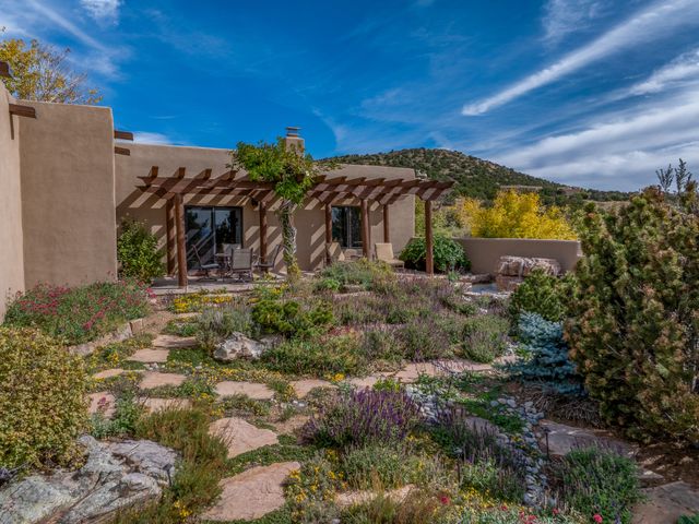 4 Calle Alexia, Santa Fe, NM 87508