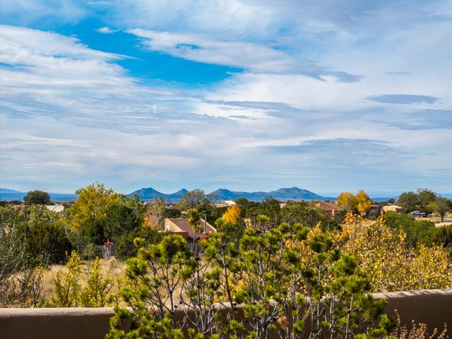 4 Calle Alexia, Santa Fe, NM 87508