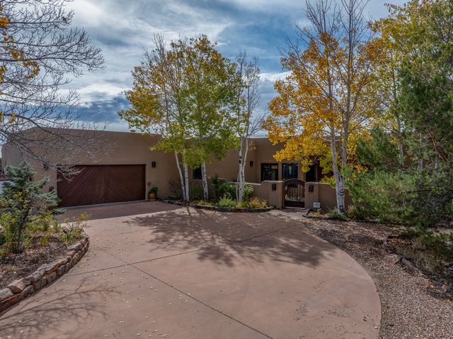 4 Calle Alexia, Santa Fe, NM 87508