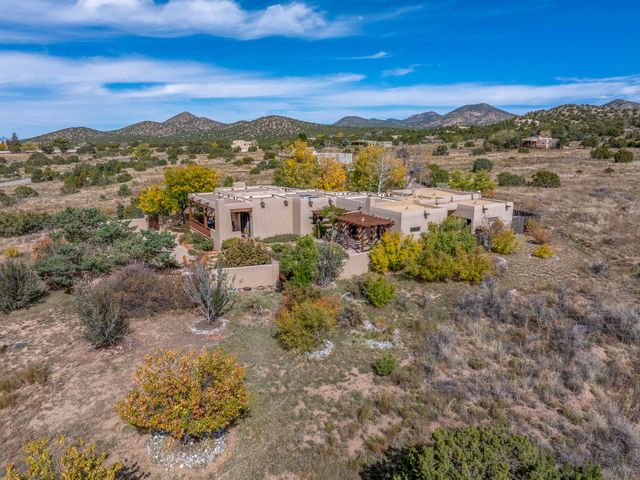 4 Calle Alexia, Santa Fe, NM 87508