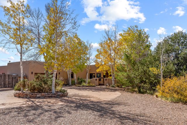4 Calle Alexia, Santa Fe, NM 87508